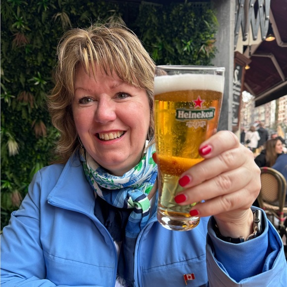 Meet your Posher, Cat - Picture 2 of 14